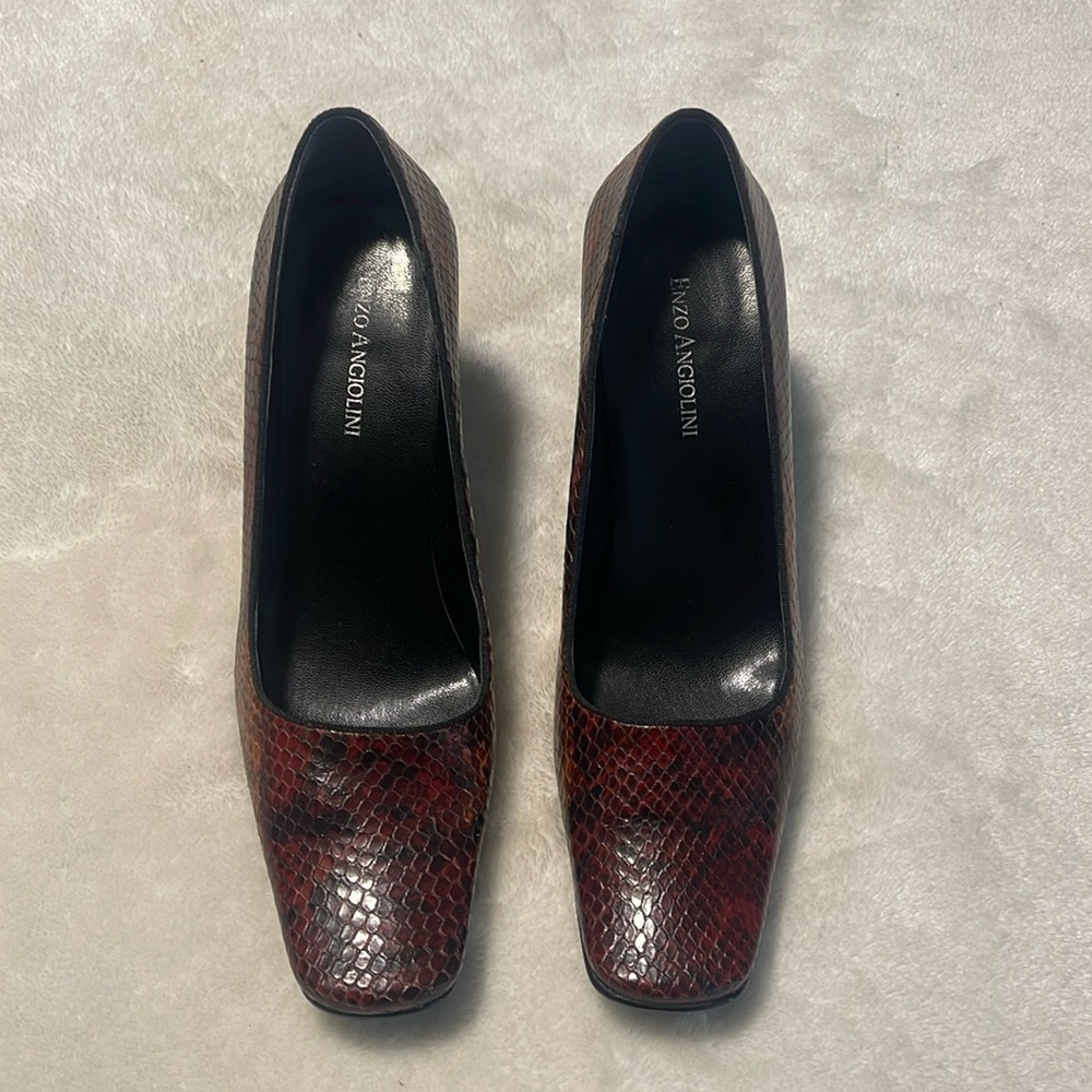 Like New Ladies Enzo Angiolini Snakeskin Heel Size 7.5M